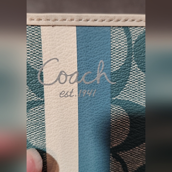 Authentic Coach Passport Holder - Picture 5 of 6